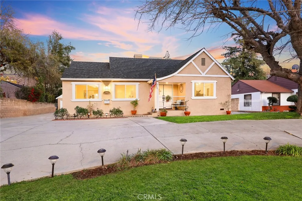 2020 Canada Boulevard, Glendale, California 91208 home-pic-1